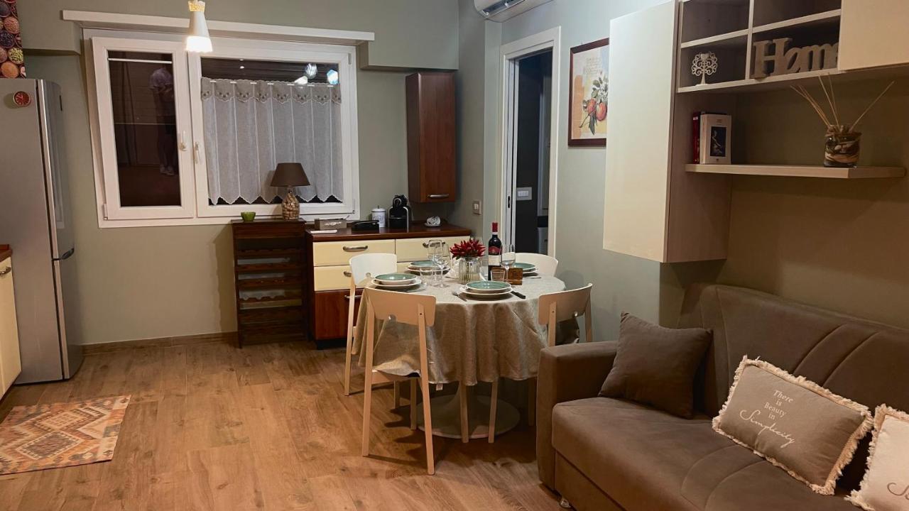 Apartment Frank Host Lux , Metro A A 50 M, Simple Check-in Con Codice A Qualsiasi Orario Rome